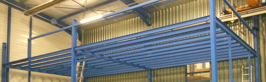 Mezzanine intérieure de bâtiment