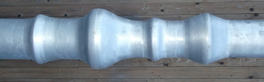 Poteau fluoformé avec plusieurs changements de section